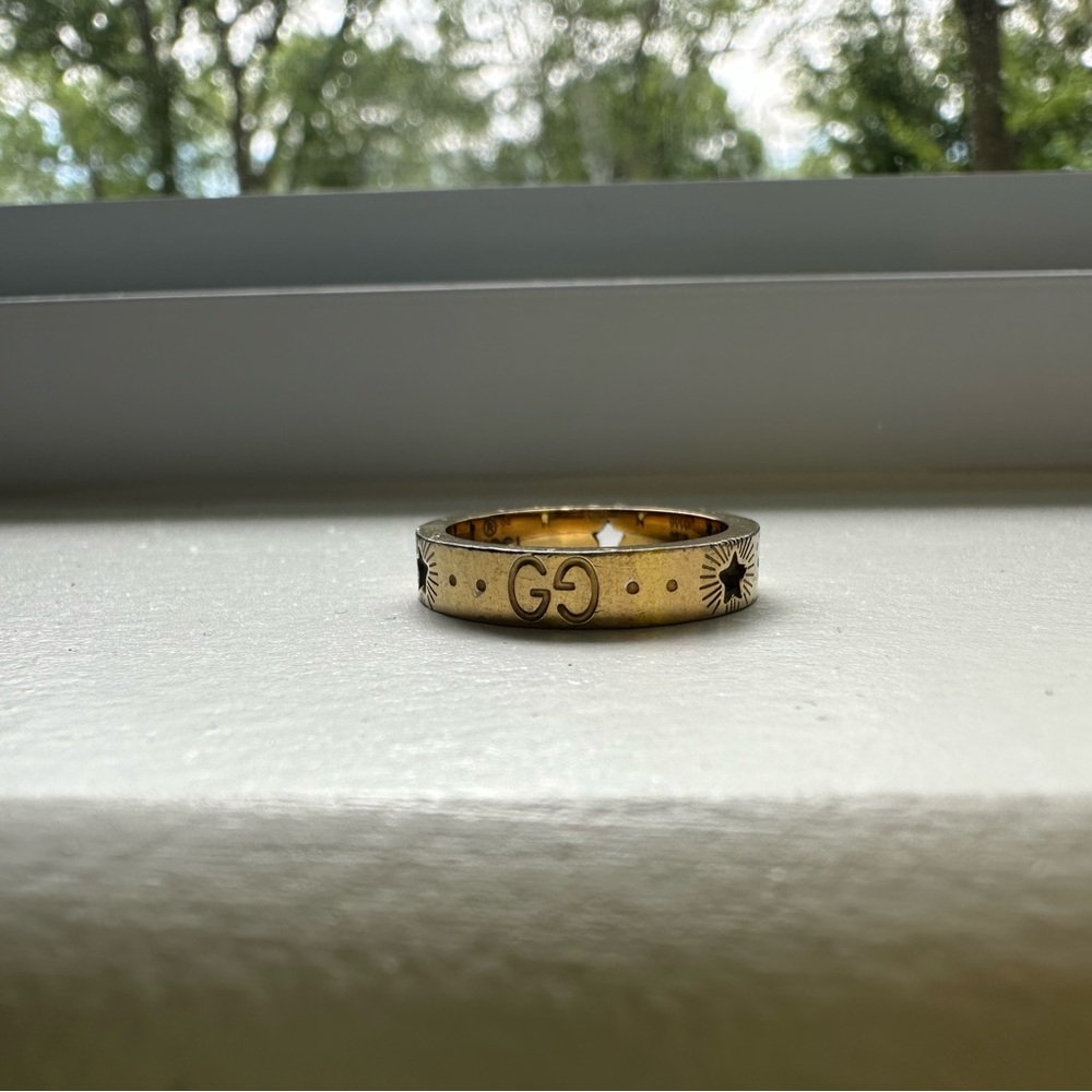 Gucci Gold Ring with Sun Motif